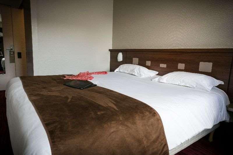 Brit Hotel Rennes Le Castel Kamer foto